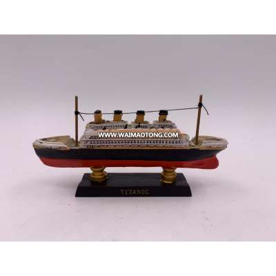 stock resin titanic ship model for sale for souvenirs for home decoration